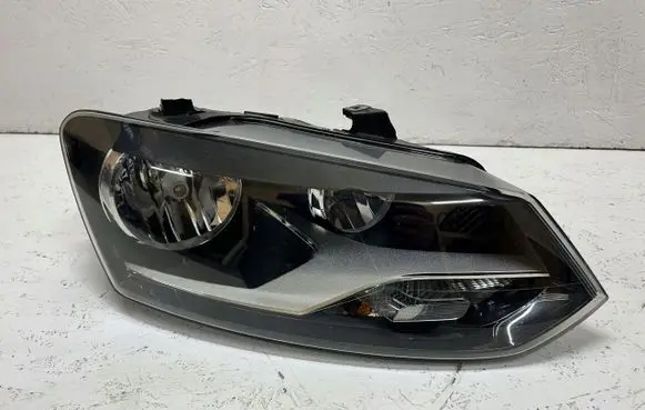 Volkswagen Polo V 6R Headlight/headlamp 6R1941008E