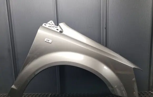 Chrysler Grand Voyager V Fender