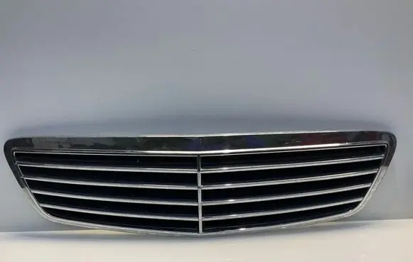 Mercedes-Benz S W220 Front grill A2208800383 2208800383