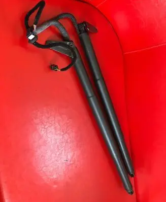 Volkswagen Tiguan Tailgate strut 5na827428