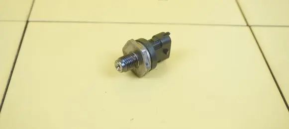 Suzuki Grand Vitara II Fuel pressure sensor 0281002836 F9QB2