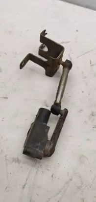 Headlight/headlamp level sensor
