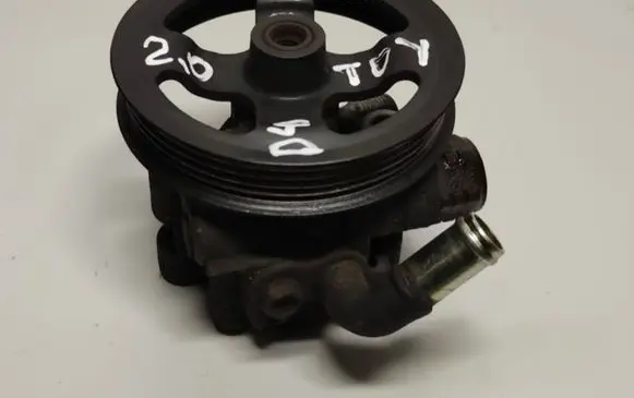 Toyota Avensis T250 Power steering pump