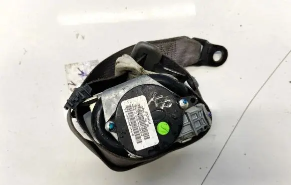 Dodge Caliber Front seatbelt