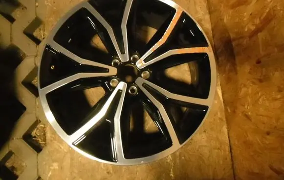 Volkswagen T-Cross R18 alloy rim 2GM601025P 2GM601025Q 5X100