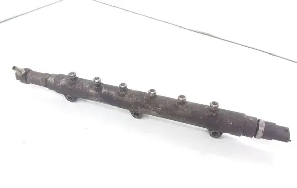 Volvo XC90 Fuel main line pipe 0445215015 30622085 0281002612