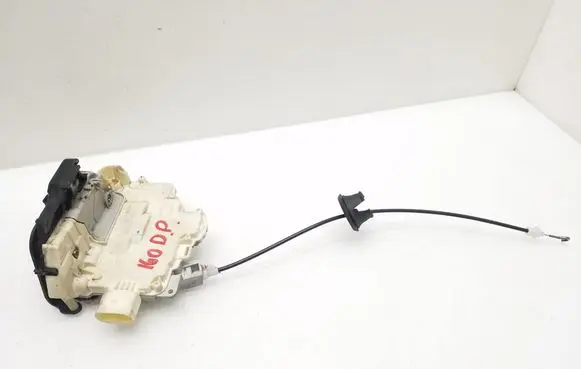 Seat Exeo (3R) Front door lock 8E2837016AA