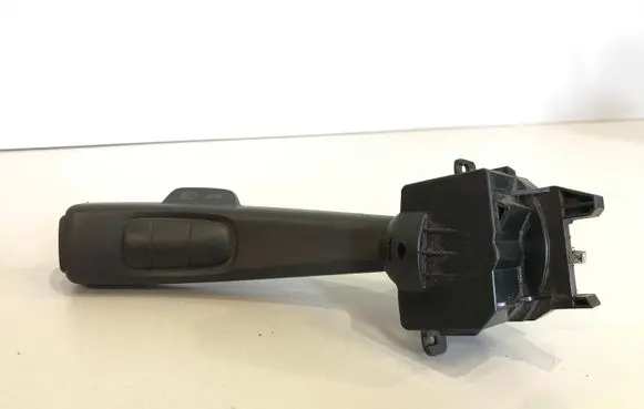 Volvo V50 Indicator stalk 17D770