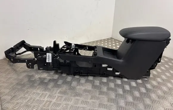 Ford Focus Center console JX7BA045M62 A06JG192530581 JX7BA045M62EW