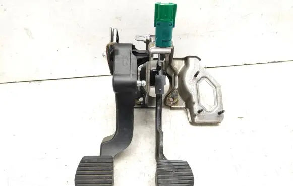 Peugeot 2008 I Pedal assembly M00758900