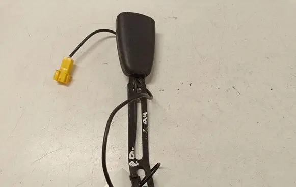 Saab 9-5 Front seatbelt buckle 5203229