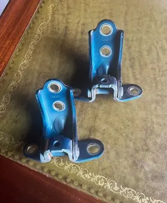 KIA Niro Front door hinge set 120102