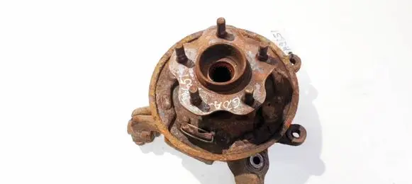 Rear wheel hub