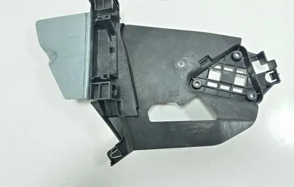 Rear door exterior handle/bracket