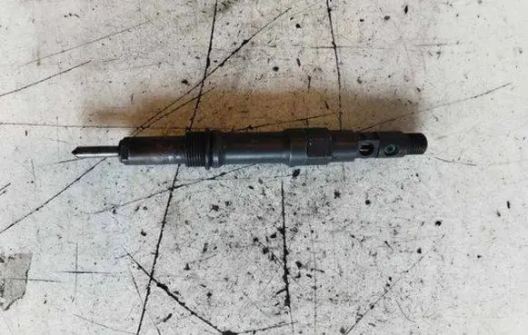 Fuel injector