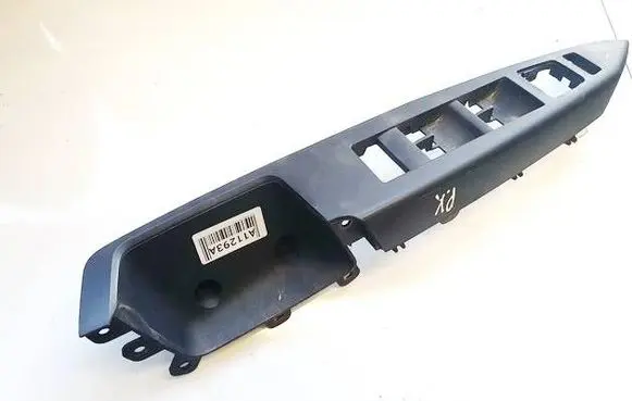 Opel Antara Front door window switch trim