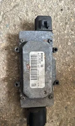 Ford Focus Fan control module 1137328567