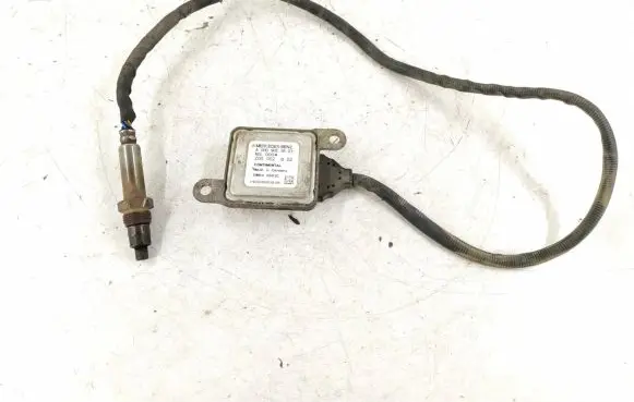 Mercedes-Benz R W251 Lambda probe sensor 0009053603 0009057100