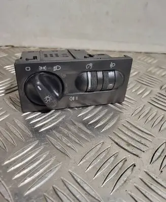 Volkswagen Golf III Light switch 1H6941531N 050504