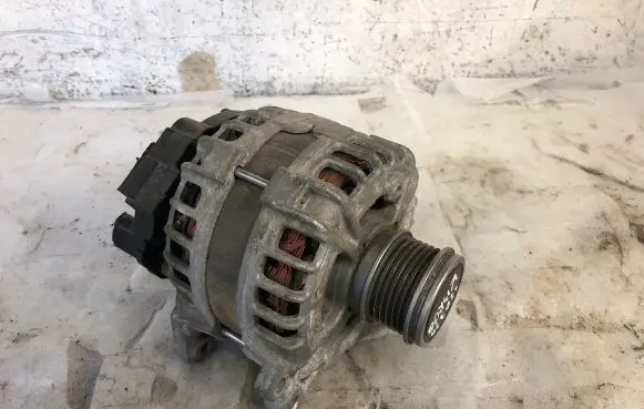 Skoda Karoq Generator/alternator 04L903024T
