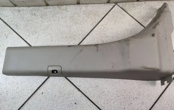 Chrysler Town u0026 Country V (C) pillar trim 0ZR31BD1AD