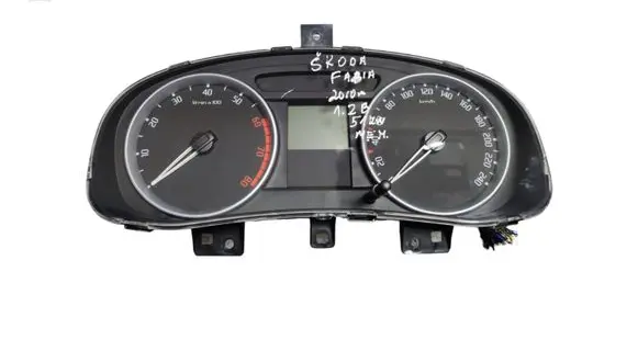 Skoda Fabia Mk2 (5J) Speedometer (instrument cluster) 5J0920811B V2802476