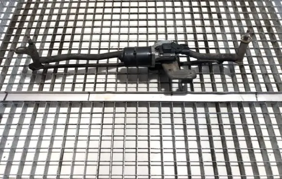 Front wiper linkage and motor