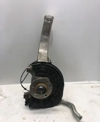 Maserati Levante Front wheel hub 06701068730 97276 90013