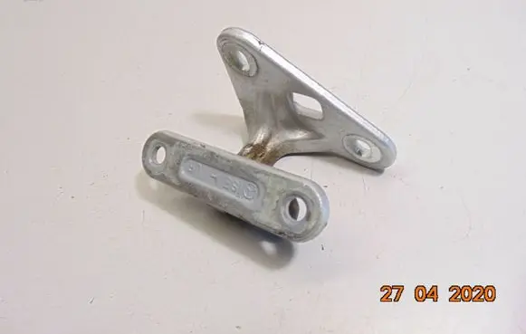 Mercedes-Benz E W211 Front door lower hinge 