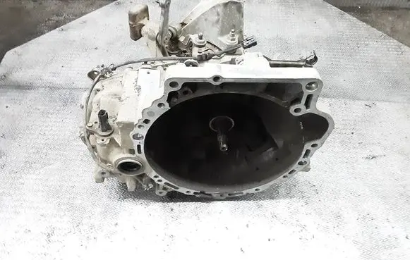 Manual 5 speed gearbox