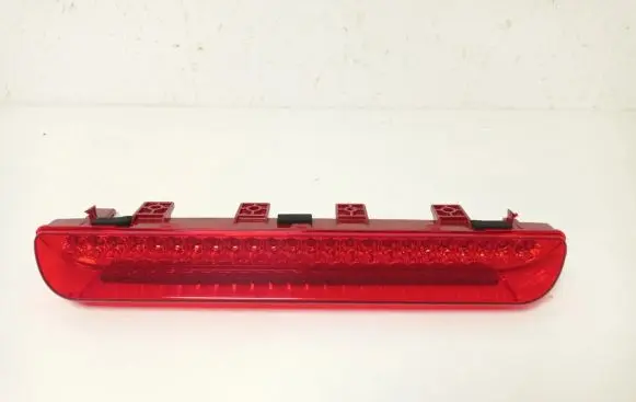 KIA Sportage Third/center stoplight 927003W100