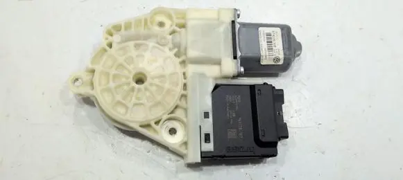 Volkswagen PASSAT B7 Rear door window regulator motor 3C0959794