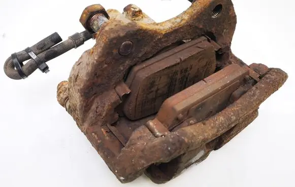 Nissan Primera Front brake caliper