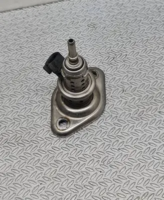 Opel Astra K AdBlue injector 55504439 J323A01549
