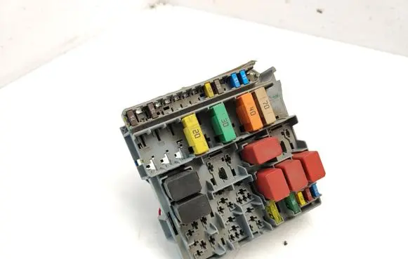 Fiat Panda II Fuse module 51781452