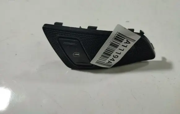 Skoda Octavia Mk2 (1Z) Electric window control switch 170868160A