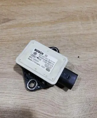 Audi A4 S4 B7 8E 8H ESP acceleration yaw rate sensor 8E0907637B 0265005618