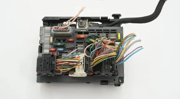 Peugeot 308 BSM Control unit 9666700580