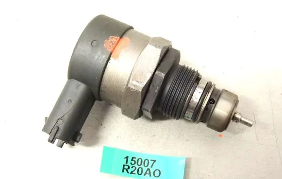 Opel Vivaro Fuel pressure regulator 0281002800 226706711R