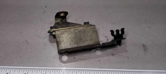 Nissan Patrol Y61 Engine mounting bracket 22371VC102