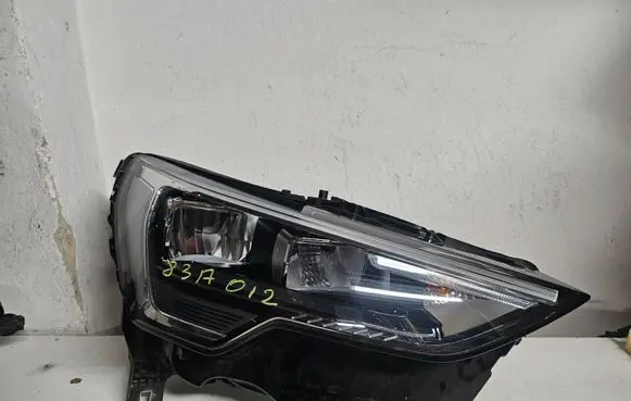 Audi Q3 F3 Headlight/headlamp 83A941012