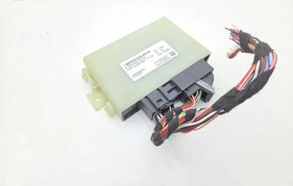 Mercedes-Benz E W213 Reducing agents exhaust control unit A0009011703