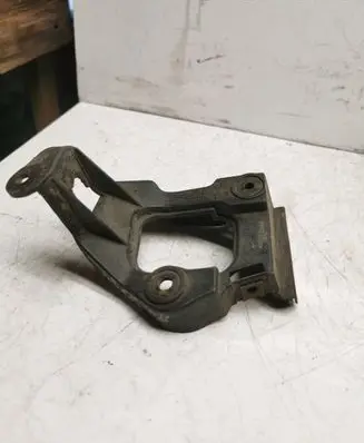 Audi A6 S6 C5 4B Fender mounting bracket 4B0853922B