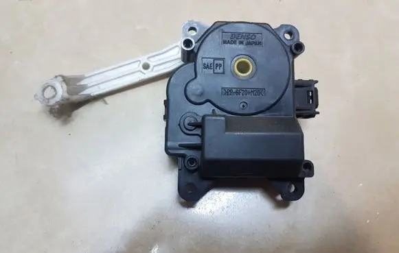 Toyota Prius (XW20) Intake manifold valve actuator/motor 0637007440