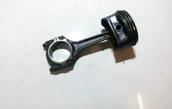 Opel Zafira B Piston with connecting rod