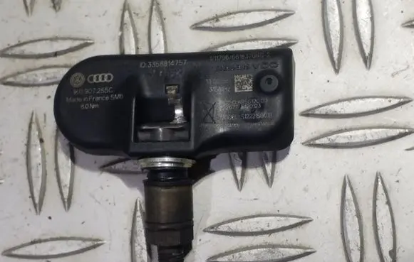 Volkswagen PASSAT B6 Tire pressure sensor 1K0907255A 2198118994 S12221500IA