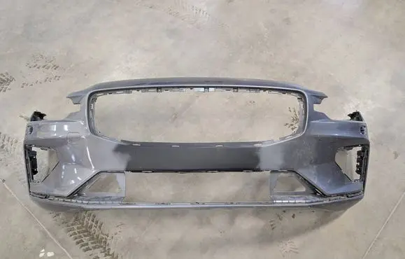 Volvo V60 Front bumper 31690530