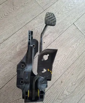Renault Clio V Brake pedal 465014942R
