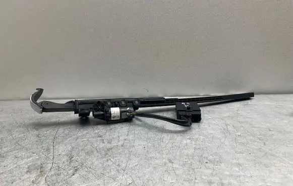 BMW 3 E92 E93 Seat belt warning relay 9130047 9148512