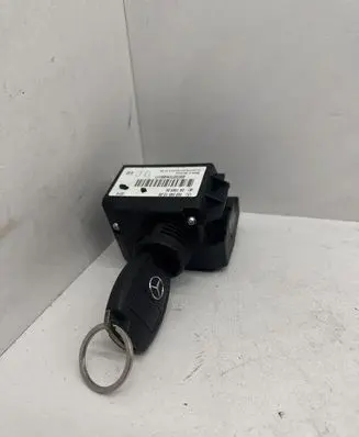 Mercedes-Benz B W245 Ignition lock A1695451508 04156906